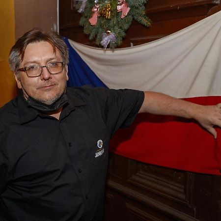 Pivovar Maly Janek - Restaurace, Penzion A Stany Jince 외부 사진