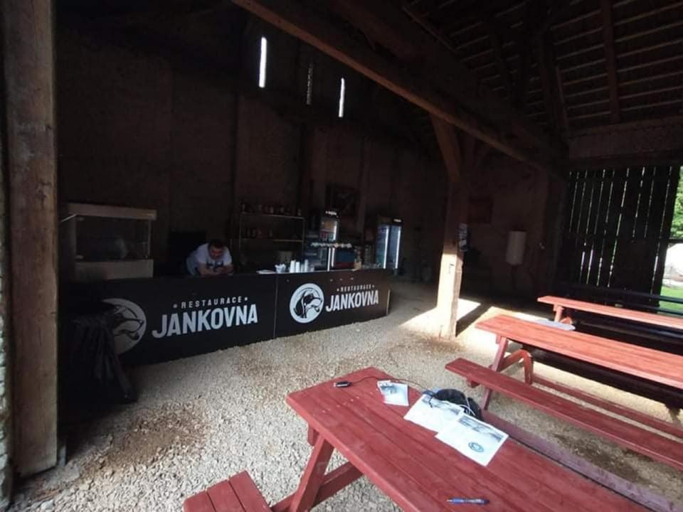 Pivovar Maly Janek - Restaurace, Penzion A Stany Jince 외부 사진