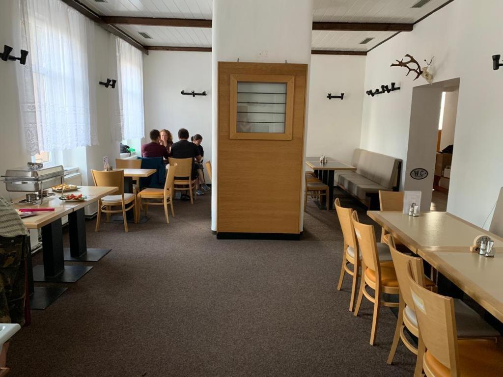 Pivovar Maly Janek - Restaurace, Penzion A Stany Jince 외부 사진